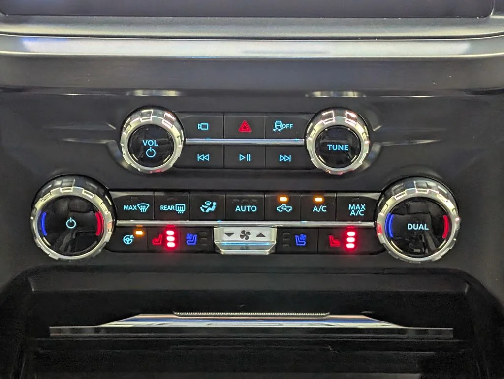 New 2026 Agate Black Metallic Ford F-250® Lariat® image 6