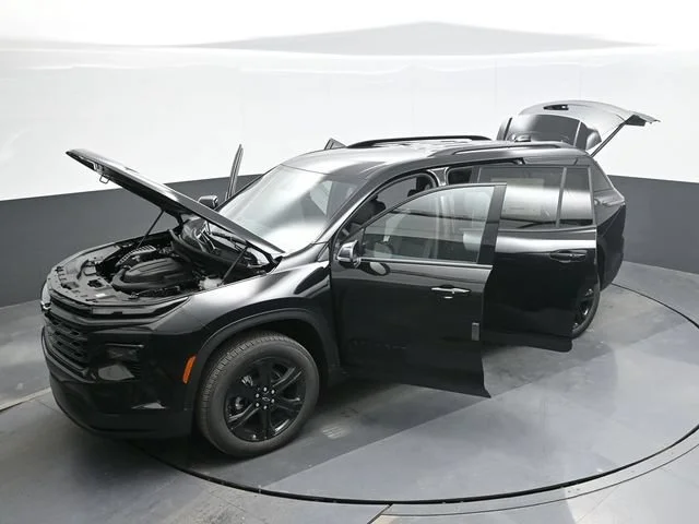 New 2027 Mosaic Black Metallic Chevrolet LT image 28