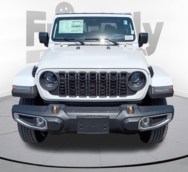 New 2026 Bright White Clear-Coat Exterior Paint Jeep 85th Anniversary Edition image 2