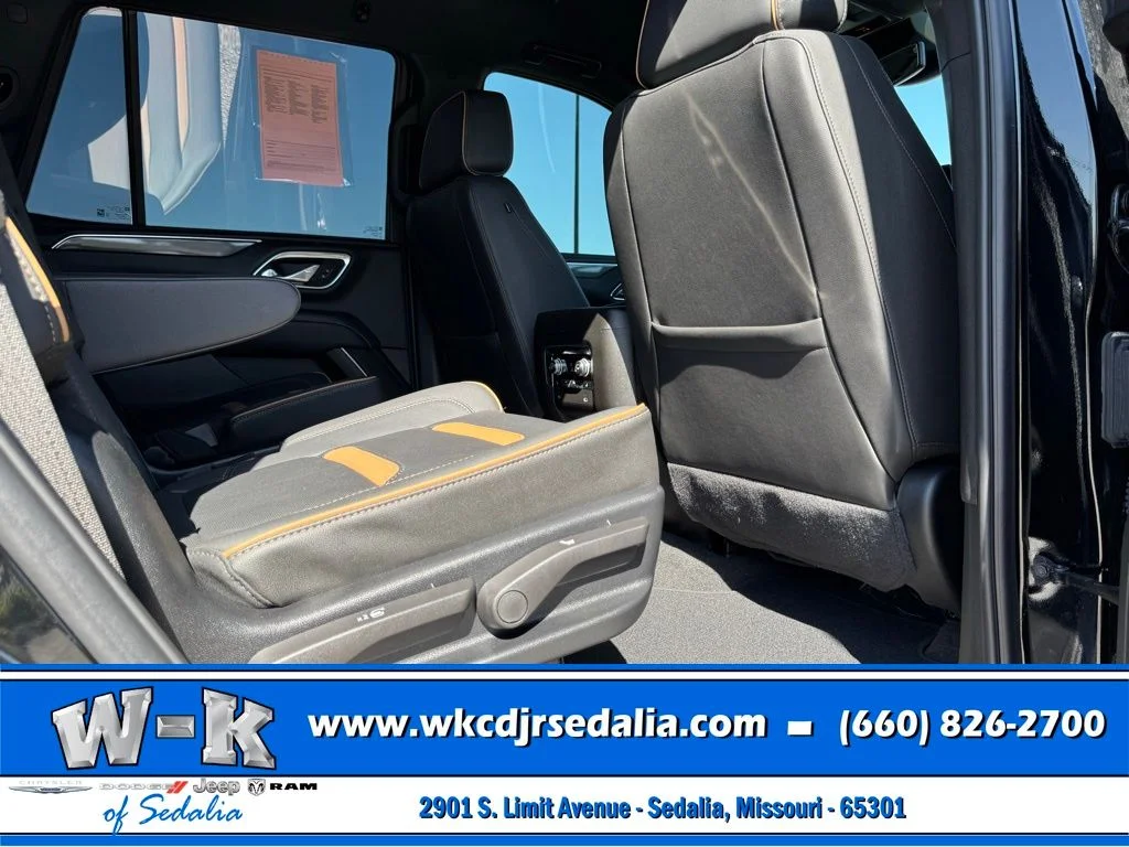Used 2024 Black GMC AT4 image 31