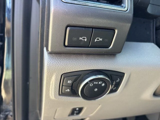 Used 2020 Black Ford XLT image 22