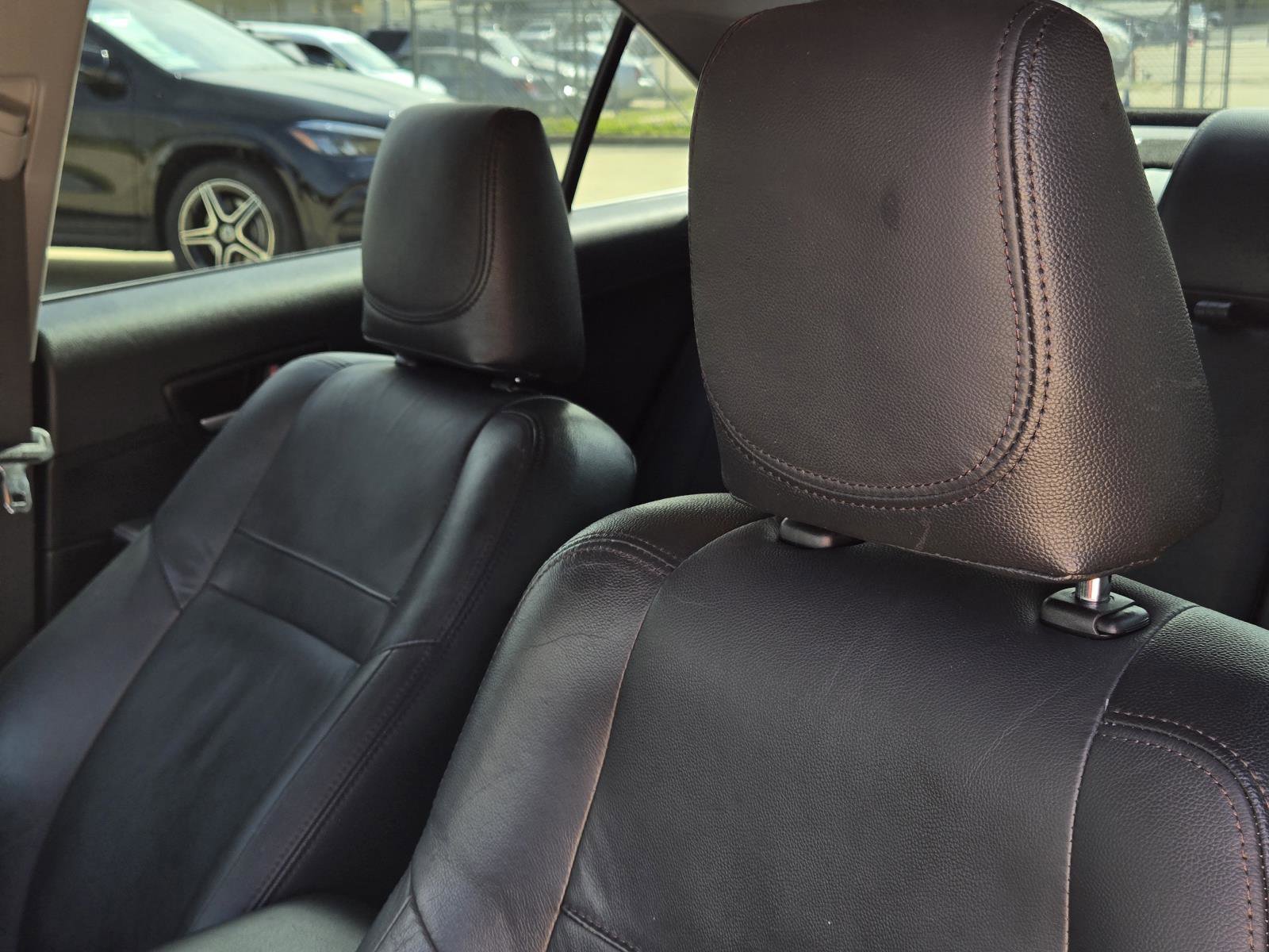 Used 2014 Barcelona Red Metallic Toyota SE image 26