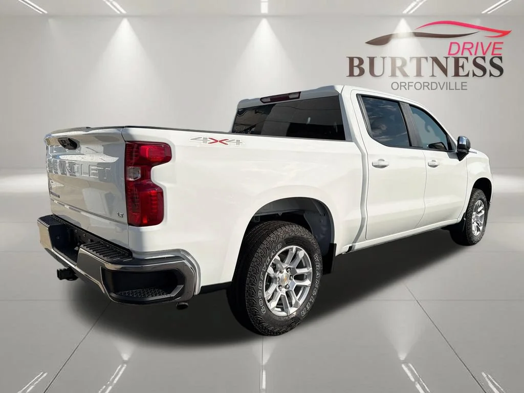 New 2026 Summit White Chevrolet LT image 7