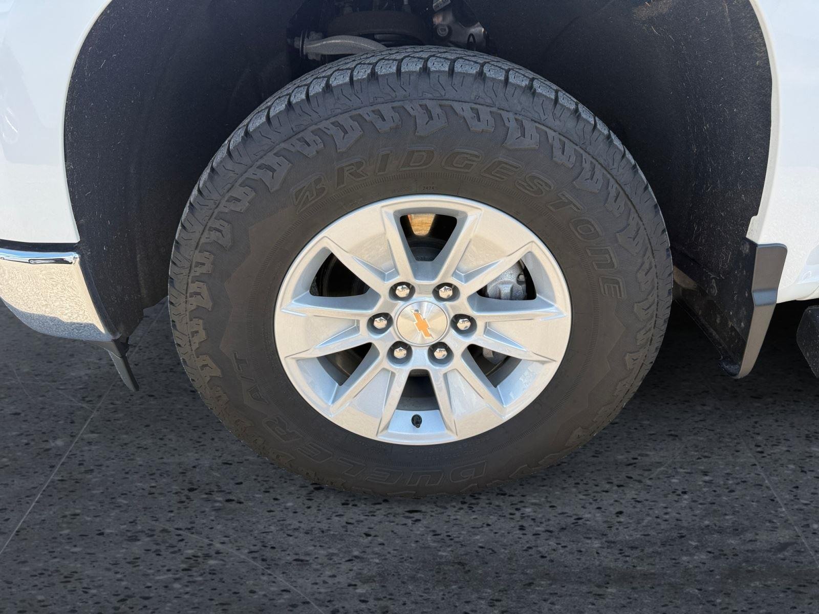 Used 2025 Summit White Chevrolet Work Truck image 9