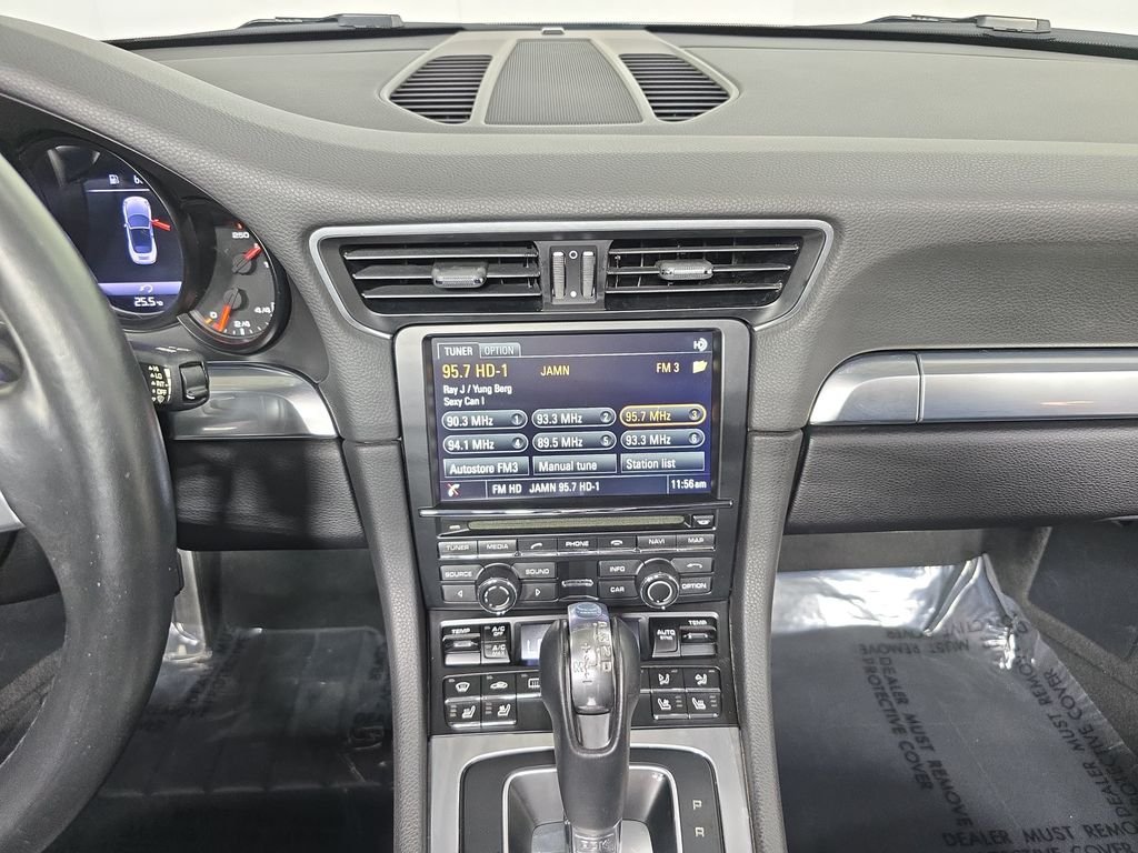 Certified Used 2015  Porsche Carrera 4 image 16