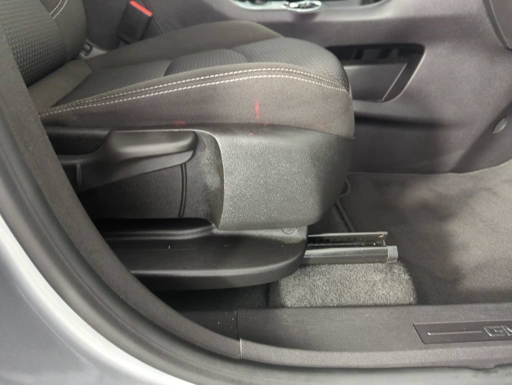 Used 2024 Sterling Metallic GMC SLE image 35