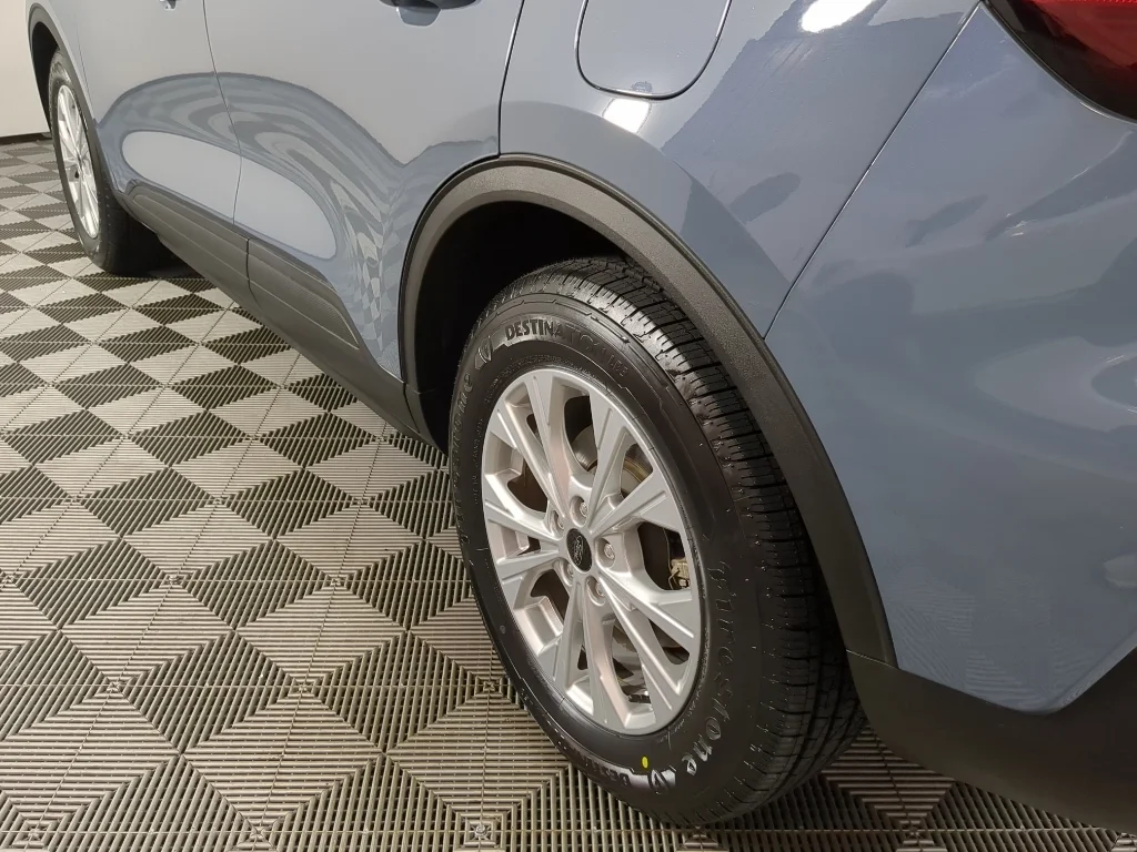 Used 2023 Blue Ford Active image 5