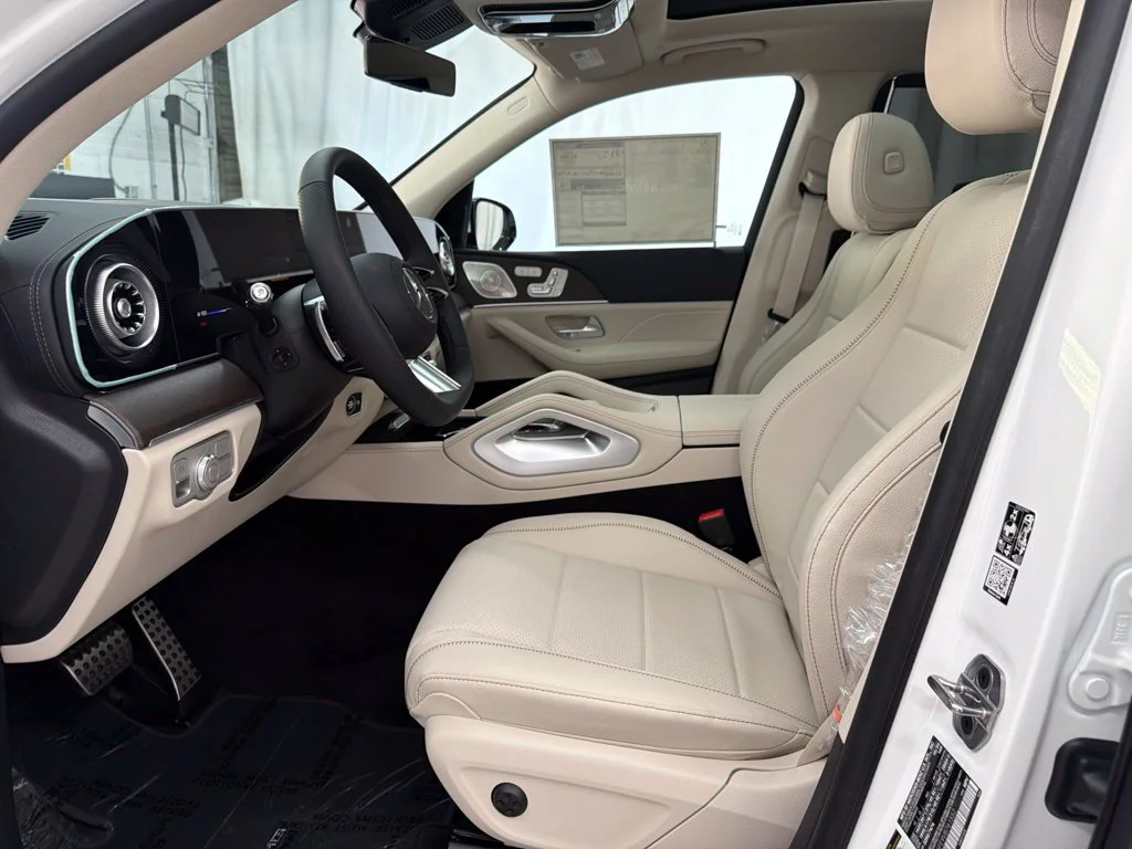 New 2027 White Mercedes-Benz GLS 450 image 12