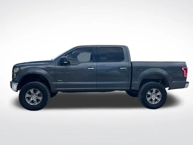 Used 2015 Magnetic Metallic Ford XLT image 2
