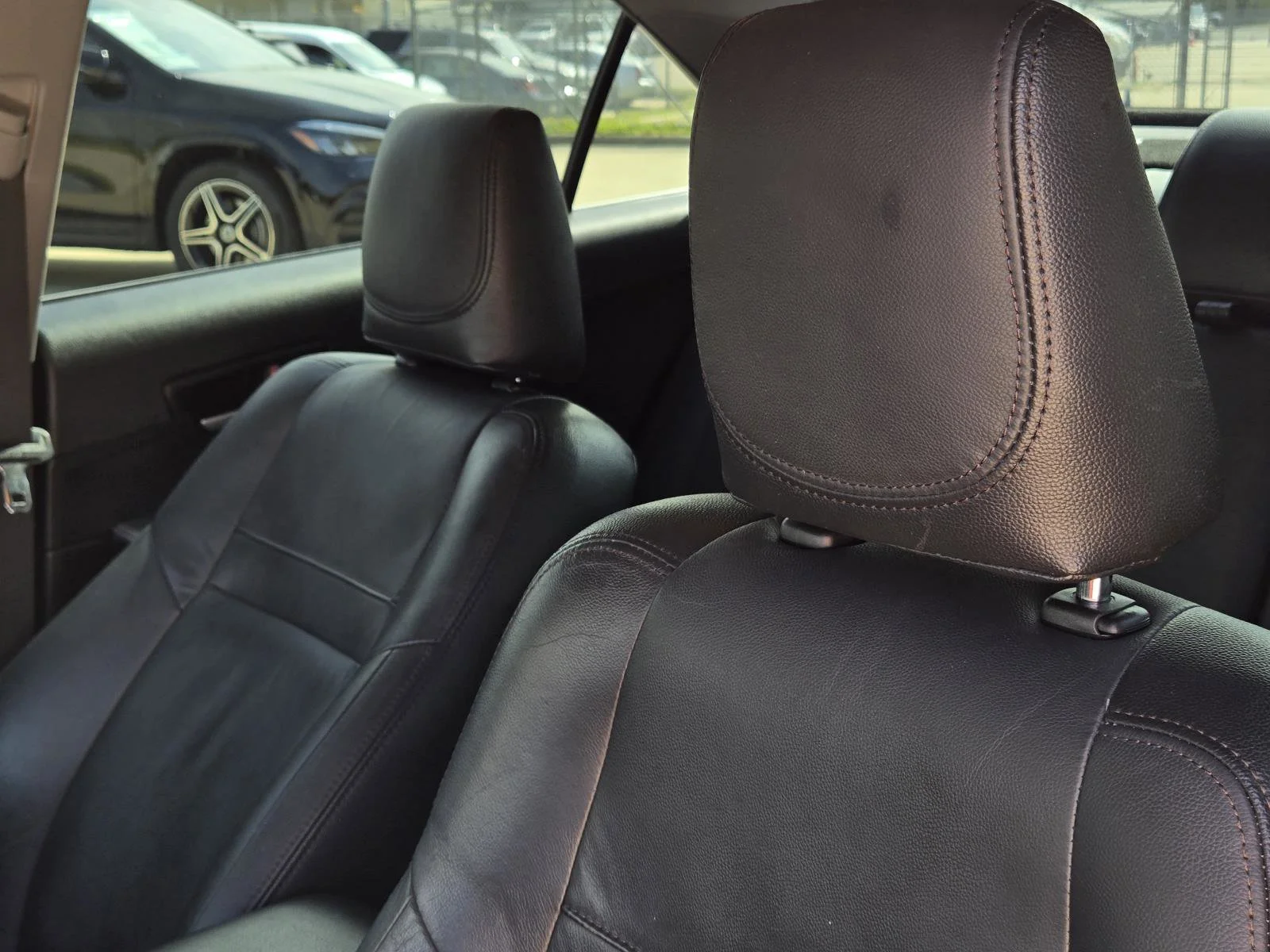 Used 2014 Barcelona Red Metallic Toyota SE image 26