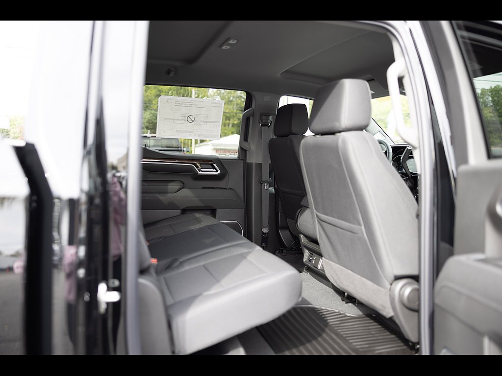 New 2026 Onyx Black GMC Elevation image 12