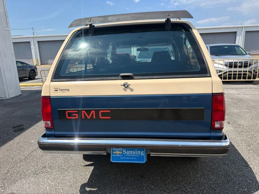Used 1989 Blue GMC Base image 9