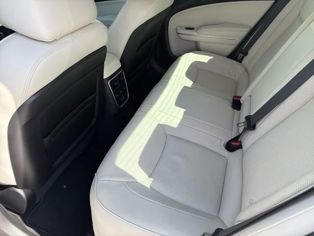 Used 2022 White Chrysler Touring image 11