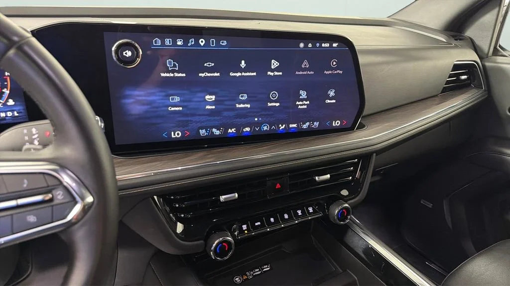 Used 2025 Black Chevrolet Premier image 23
