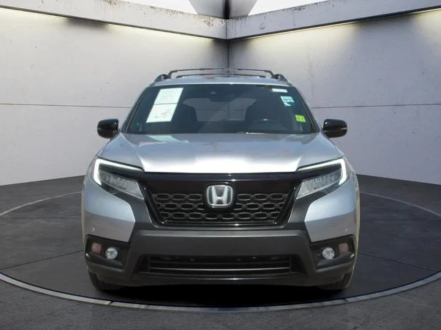Certified Used 2021 Lunar Silver Metallic Honda Elite image 3