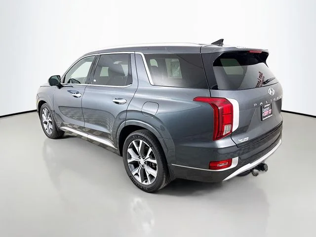 Used 2021 Green Hyundai Limited image 5