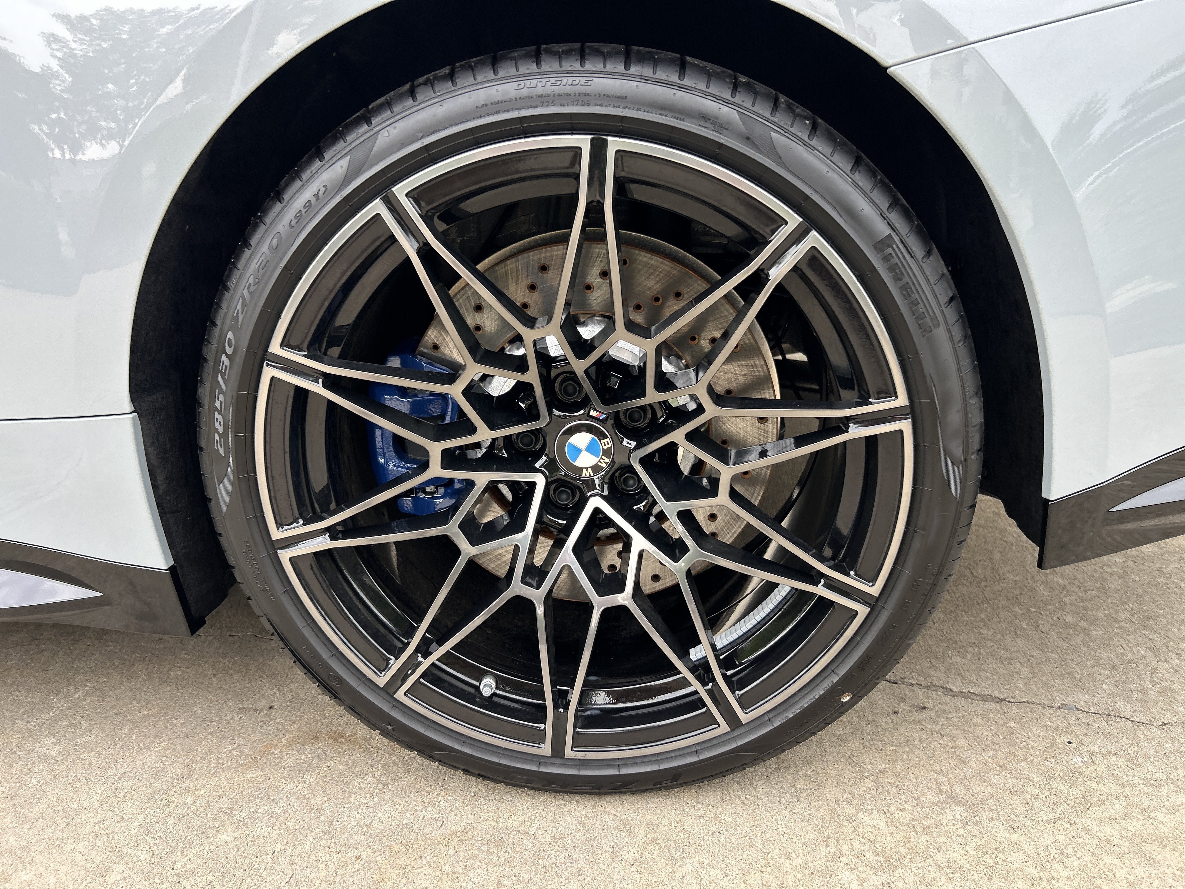 New 2027 0C4P Brooklyn Grey Metallic BMW Competition xDrive image 23