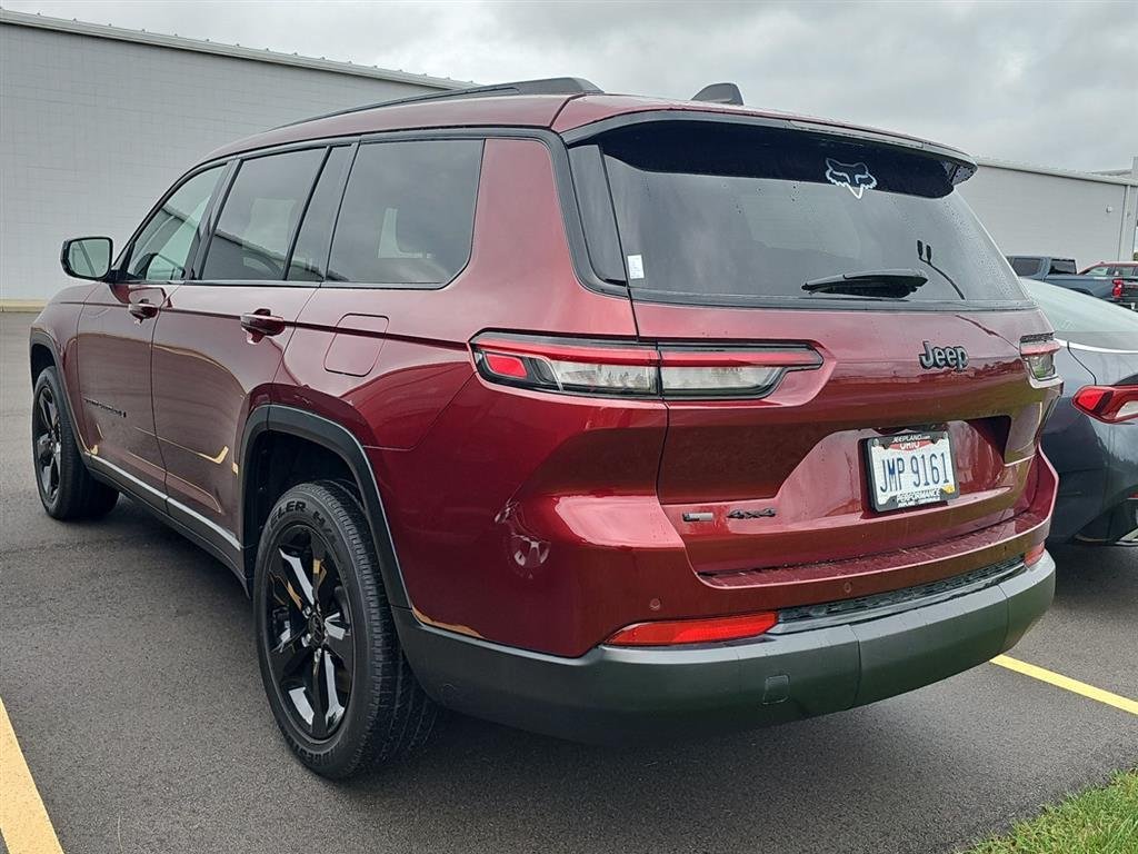 2021 Jeep Grand Cherokee Altitude photo 4