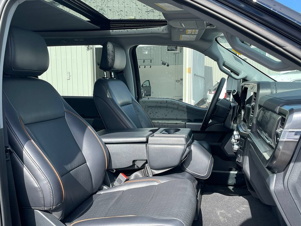 Used 2025 Blue Ford XL image 21