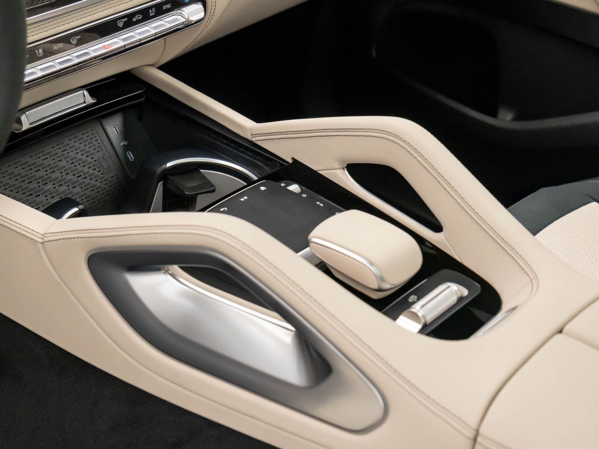New 2026 Polar White Mercedes-Benz GLE 63 S AMG® image 12