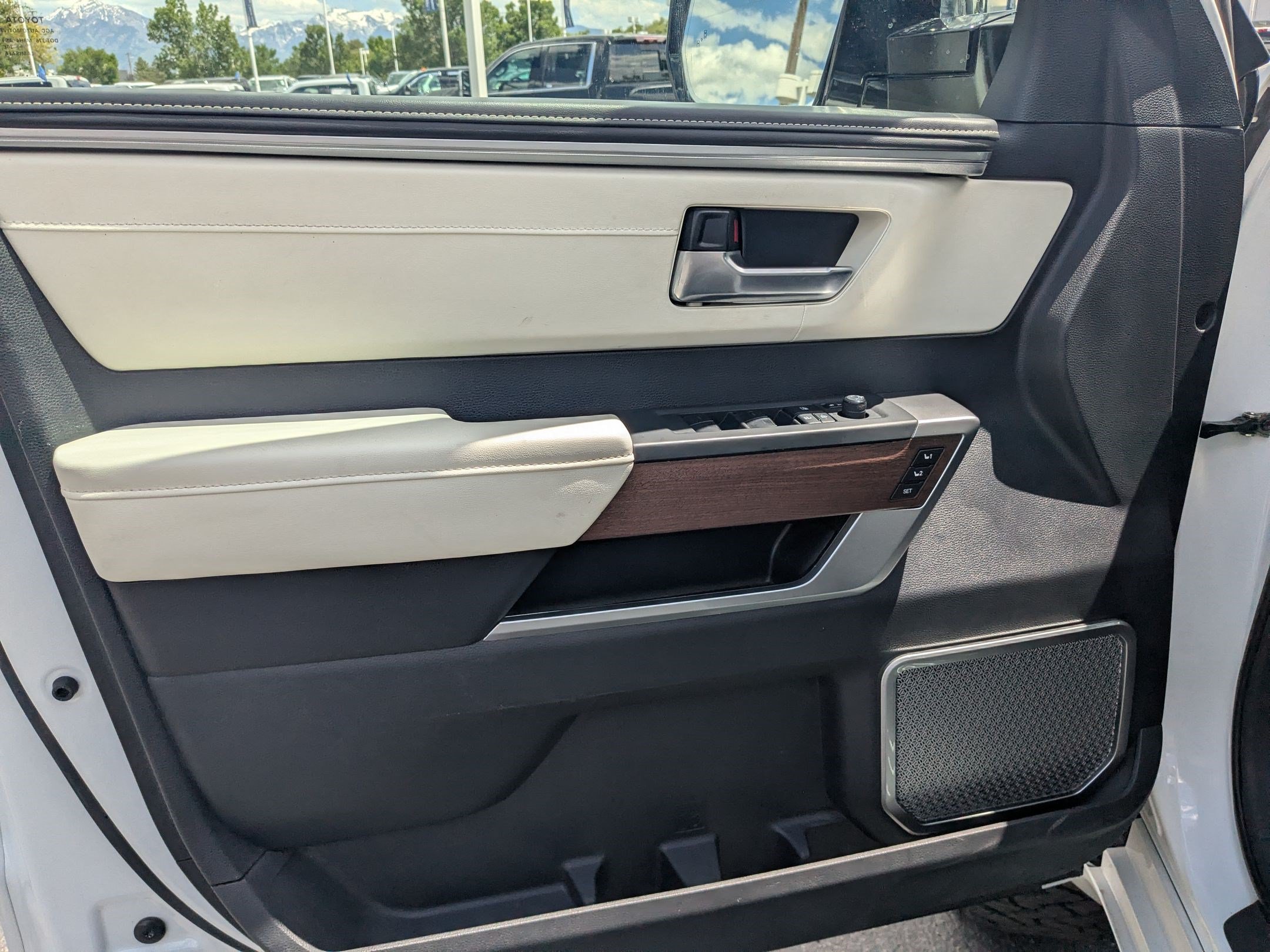 Used 2022 White Toyota Capstone Hybrid image 13