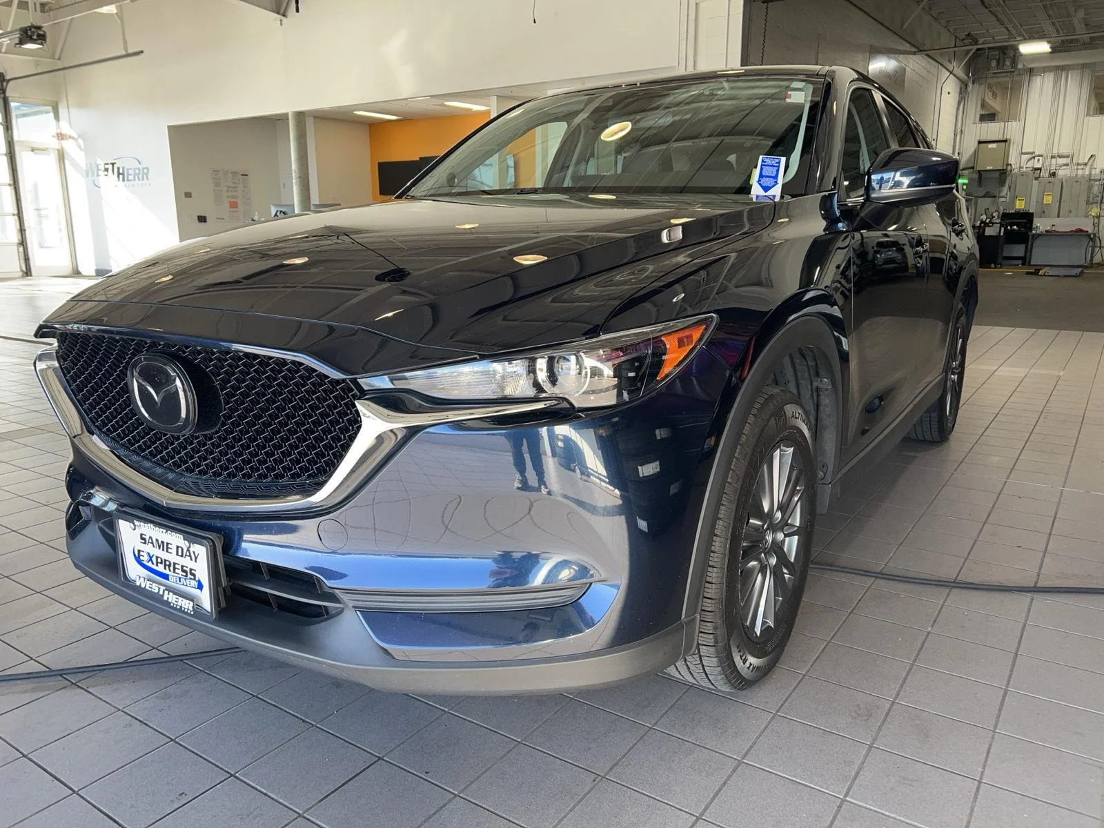 Used 2021  Mazda Touring image 23