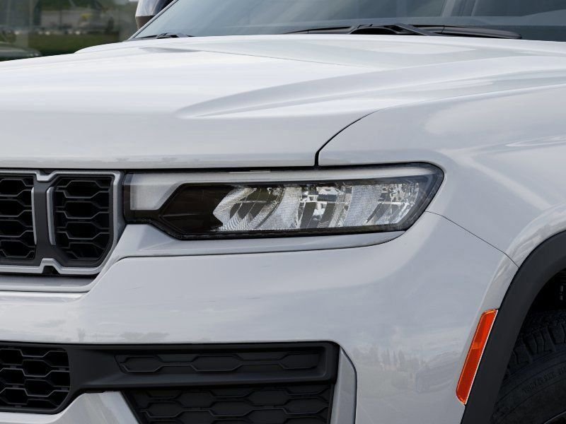 Used 2026 White Jeep Altitude image 10