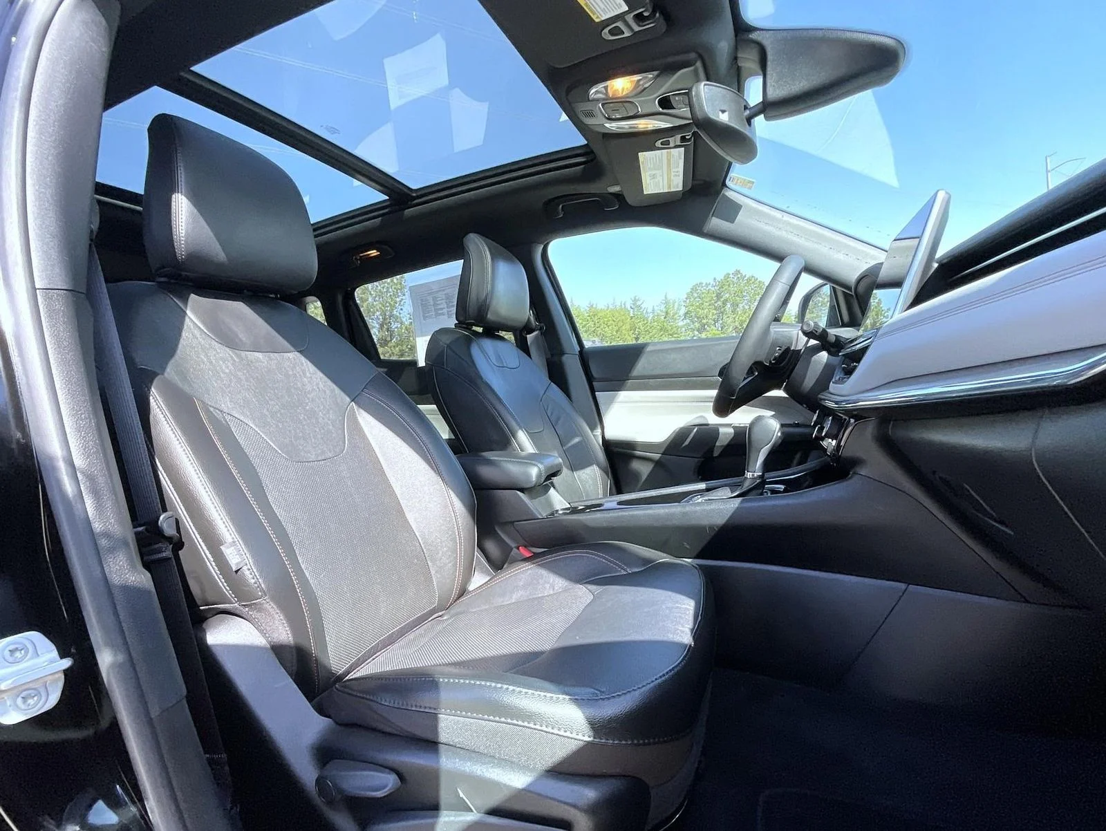 Used 2023 Black Jeep Limited image 16