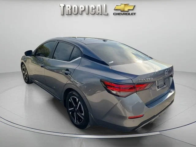Used 2025 Gray Nissan SV image 3
