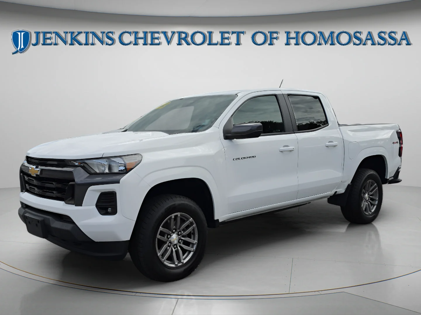 Used 2023 Summit White Chevrolet 4WD LT image 10