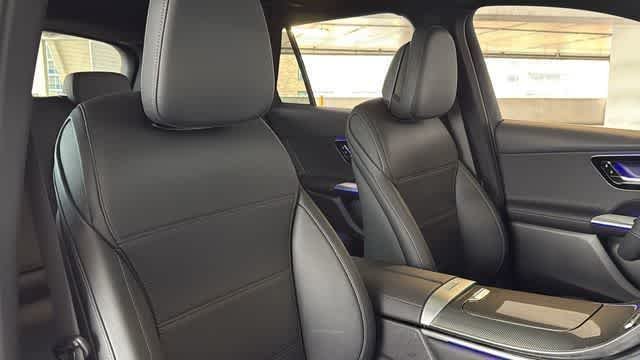 Used 2025 Black Mercedes-Benz GLC 300 image 34