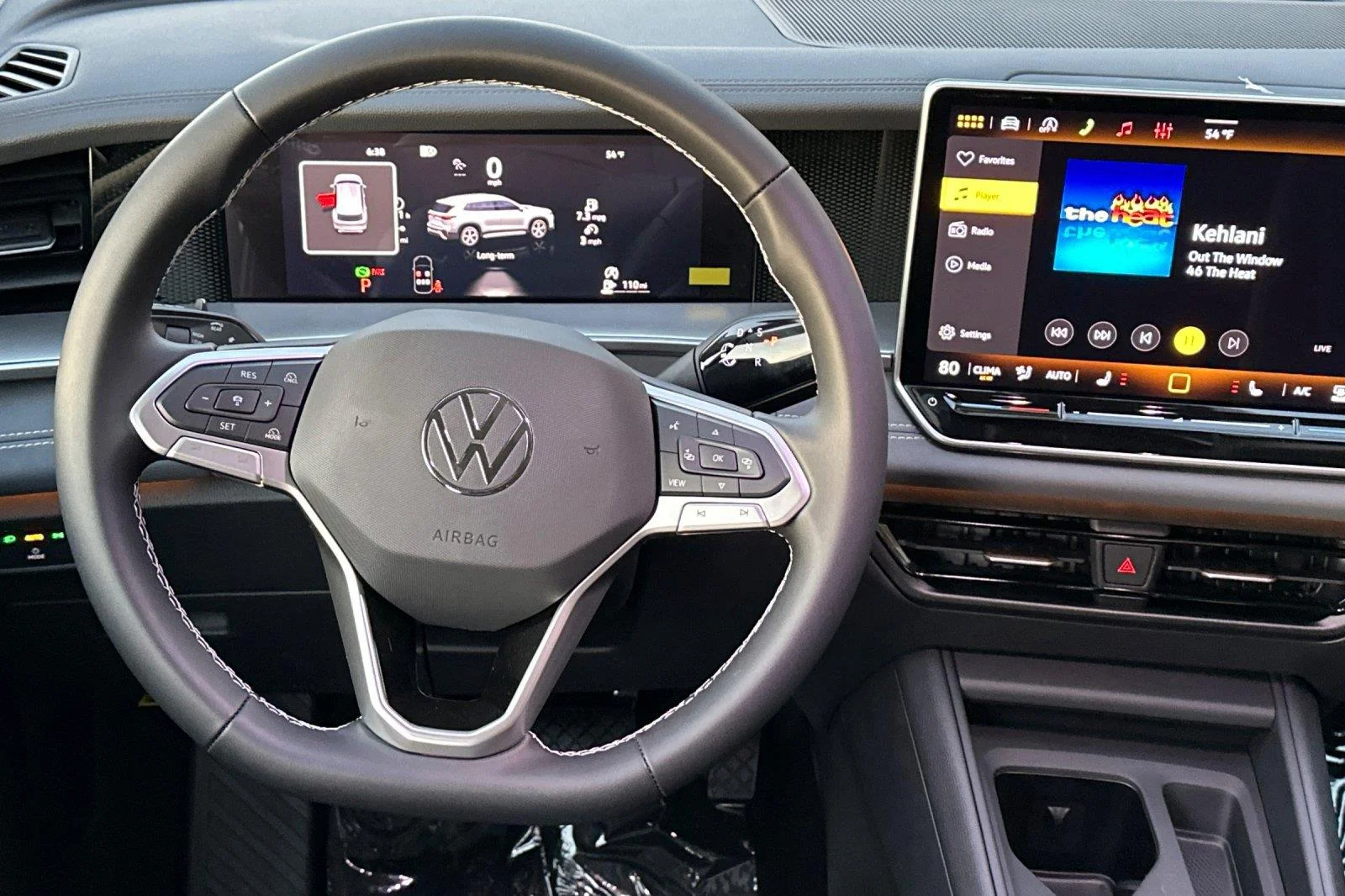 New 2026 Pyrite Silver Metallic Volkswagen SE image 14