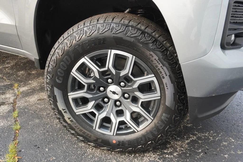 New 2026 Sterling Gray Metallic Chevrolet Z71 image 31
