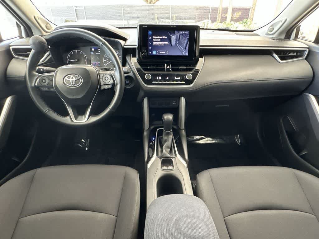 Used 2024 Wind Chill Pearl Toyota LE image 24