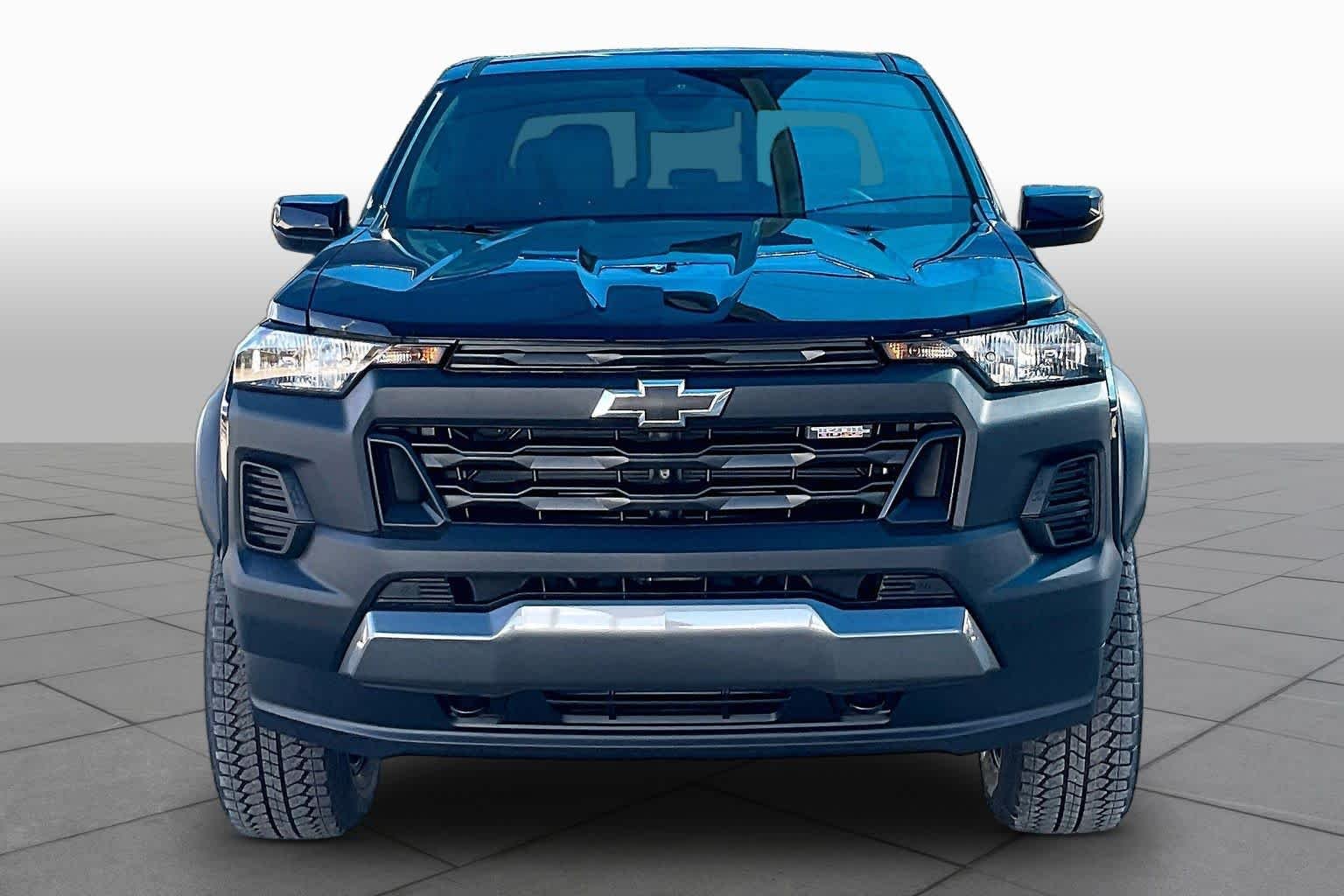 2026 Chevrolet Colorado Trail Boss - Photo 3