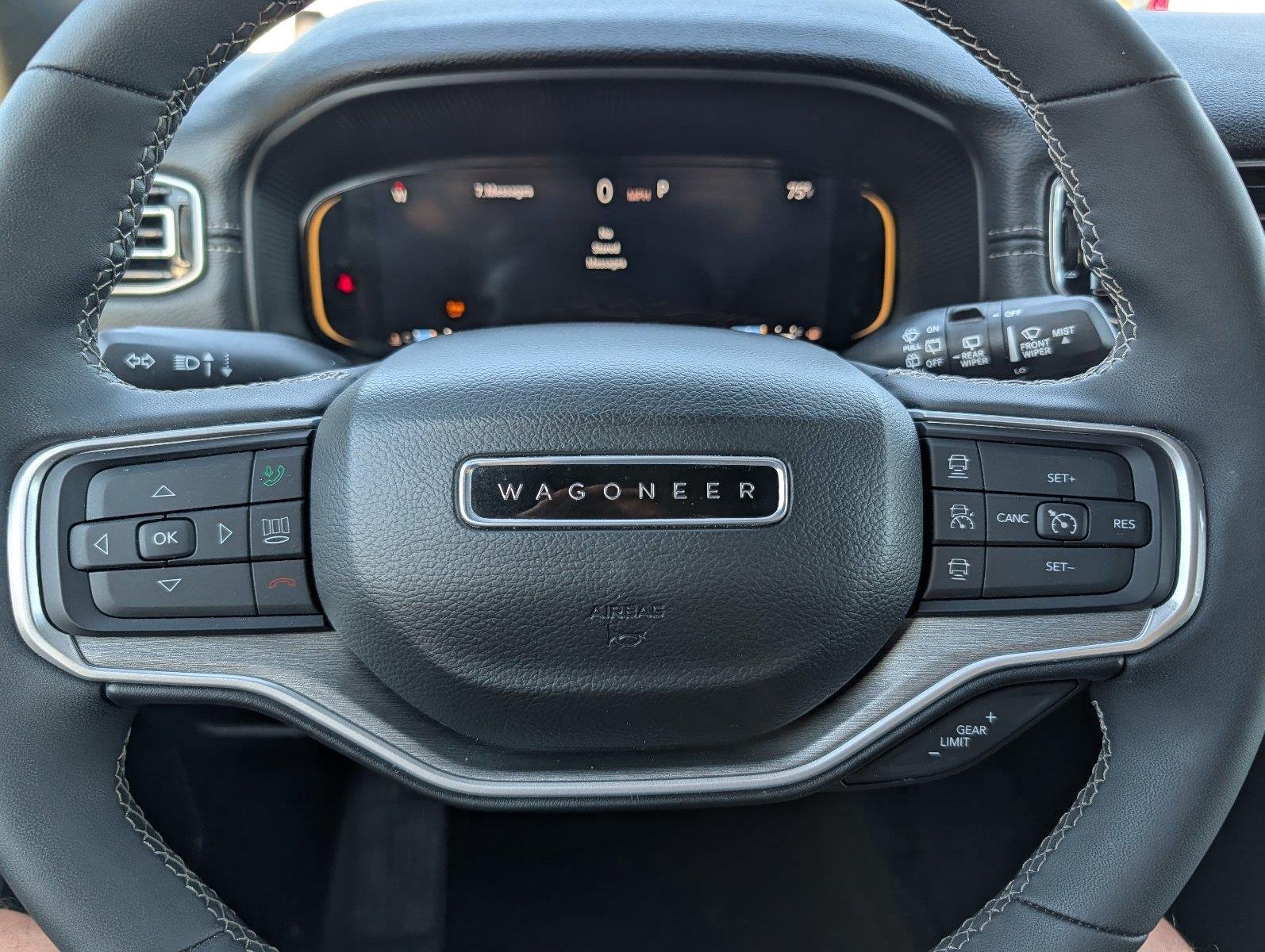 2025 Jeep Wagoneer Series II - Photo 24