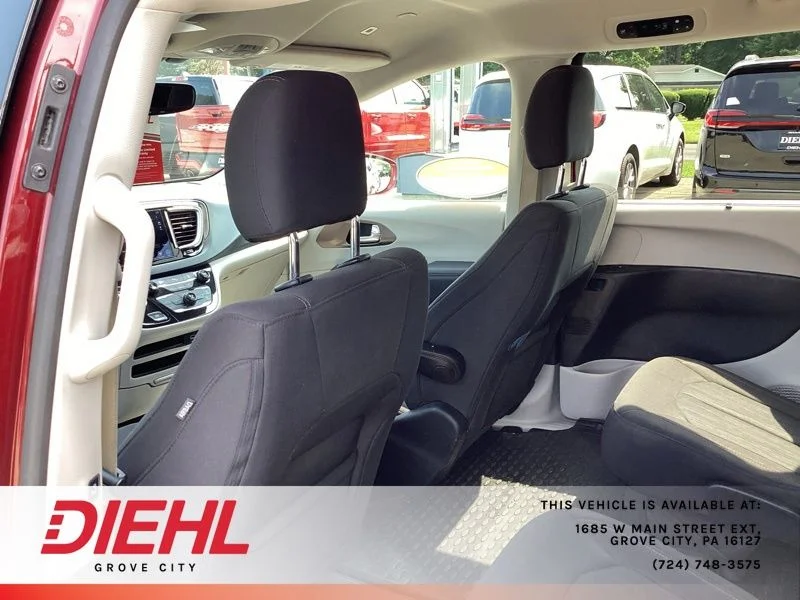 Used 2019 Red Chrysler Touring Plus image 17