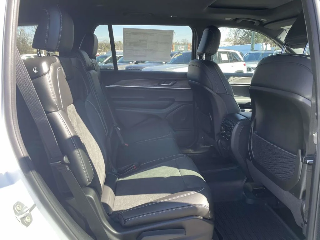New 2026 Bright White Clearcoat Jeep Altitude image 17