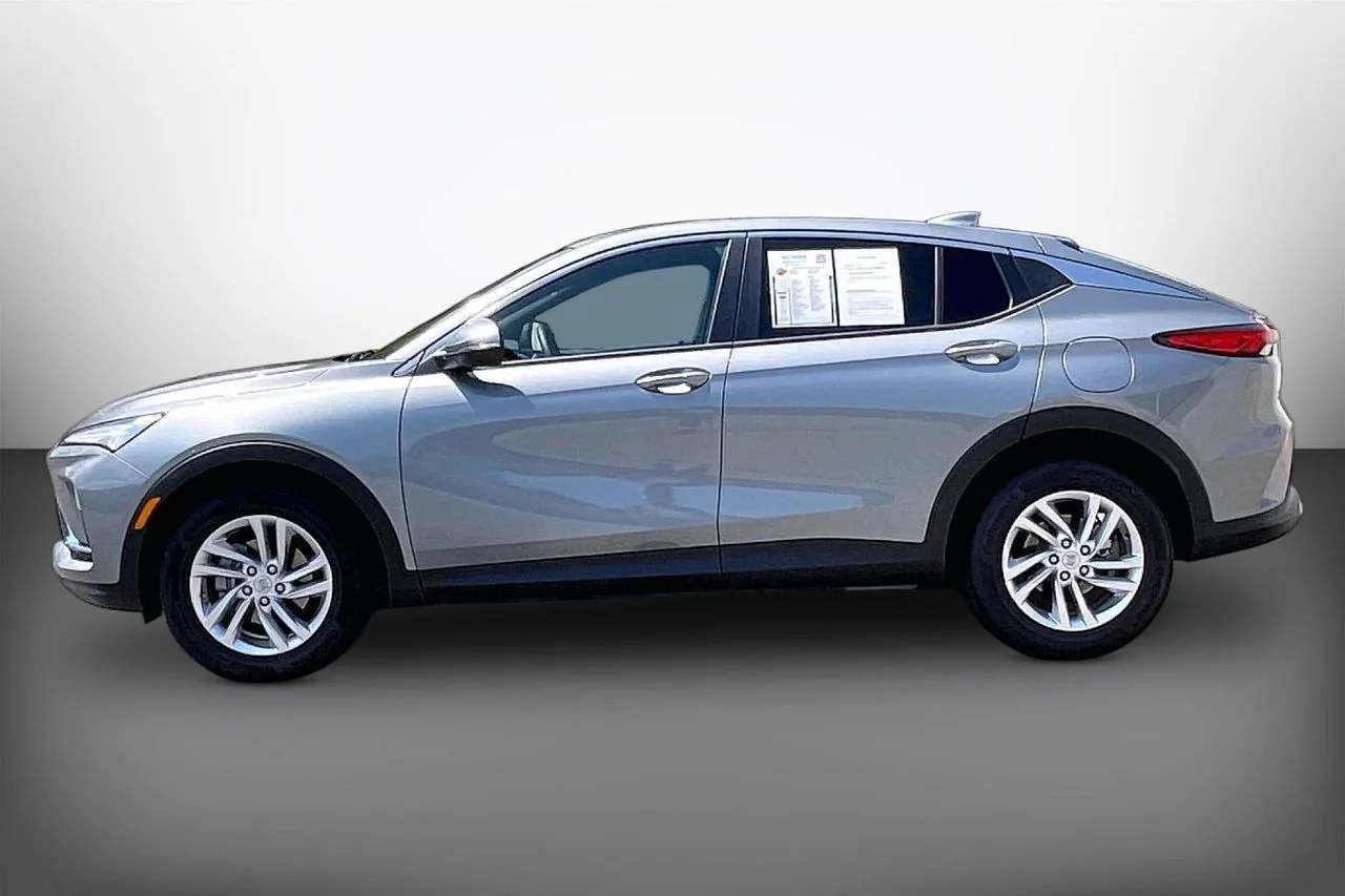 Used 2025 Gray Buick Preferred image 5