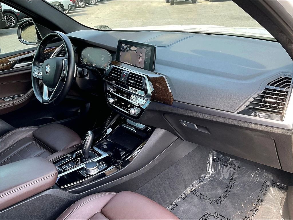 Used 2021 White BMW xDrive30i image 14