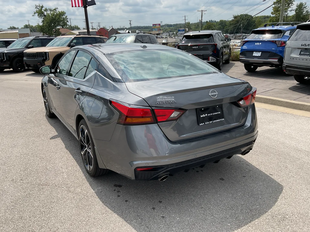 Used 2024 Gun Metallic Nissan 2.5 SR image 9