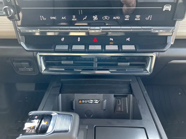 2026 GMC HUMMER EV 2X - Photo 17