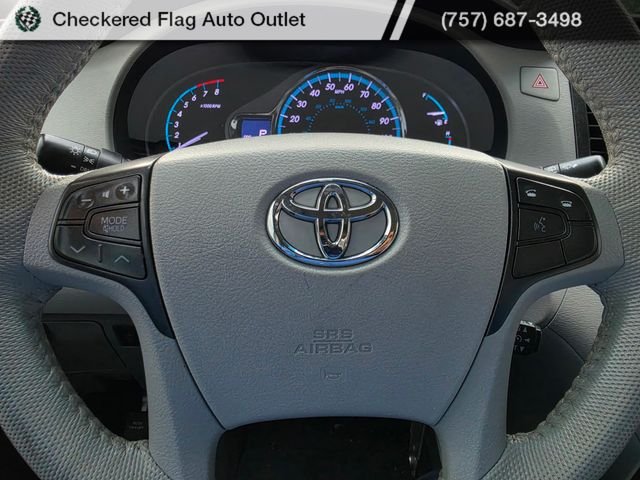 Used 2011 Silver Sky Metallic Toyota XLE image 13
