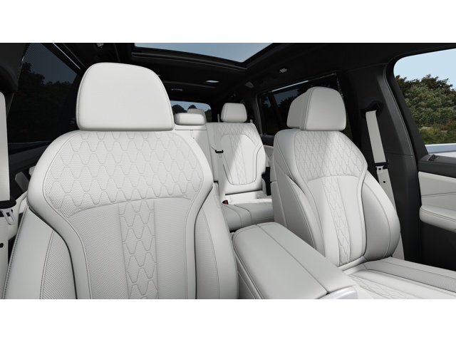 New 2027 Black Sapphire Metallic BMW X7 40i image 11