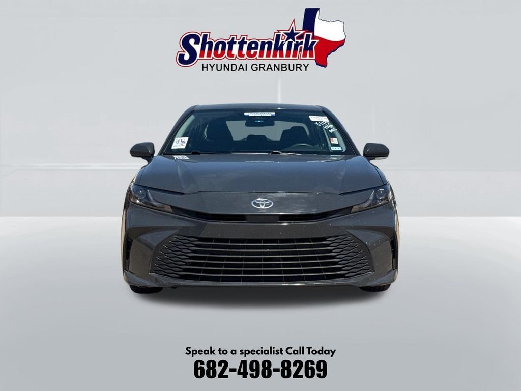 Used 2025  Toyota LE image 2