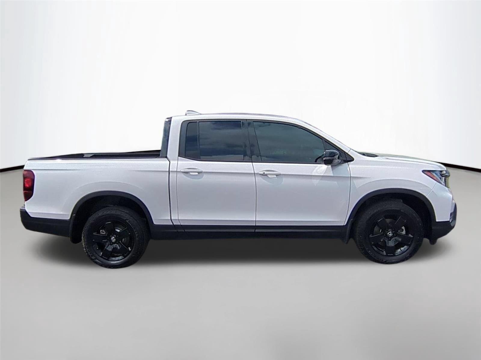 Used 2025 Platinum White Pearl Honda Black Edition image 6