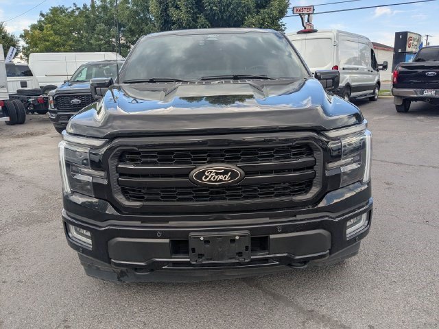 Used 2024 Agate Black Metallic Ford LARIAT image 10