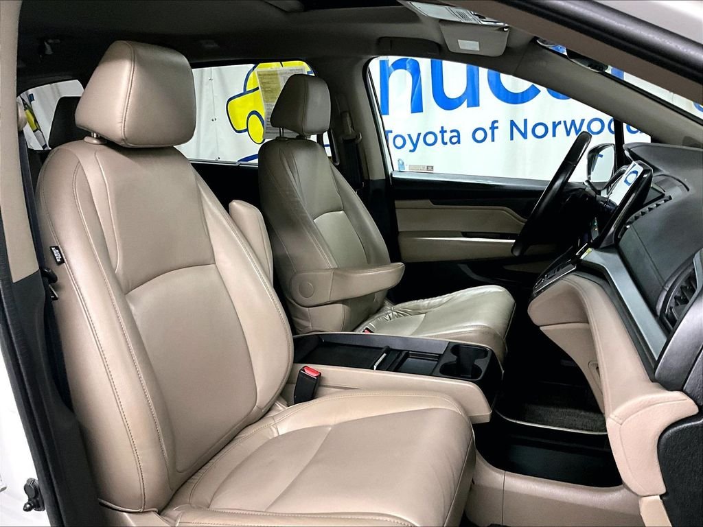 Used 2021 White Honda EX-L image 11