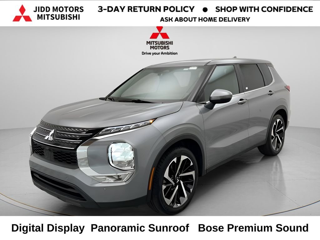 2024 Mitsubishi Outlander SE 2WD's photo