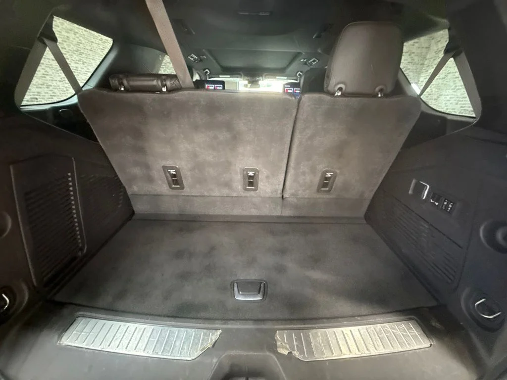 Used 2024 White GMC Denali image 9